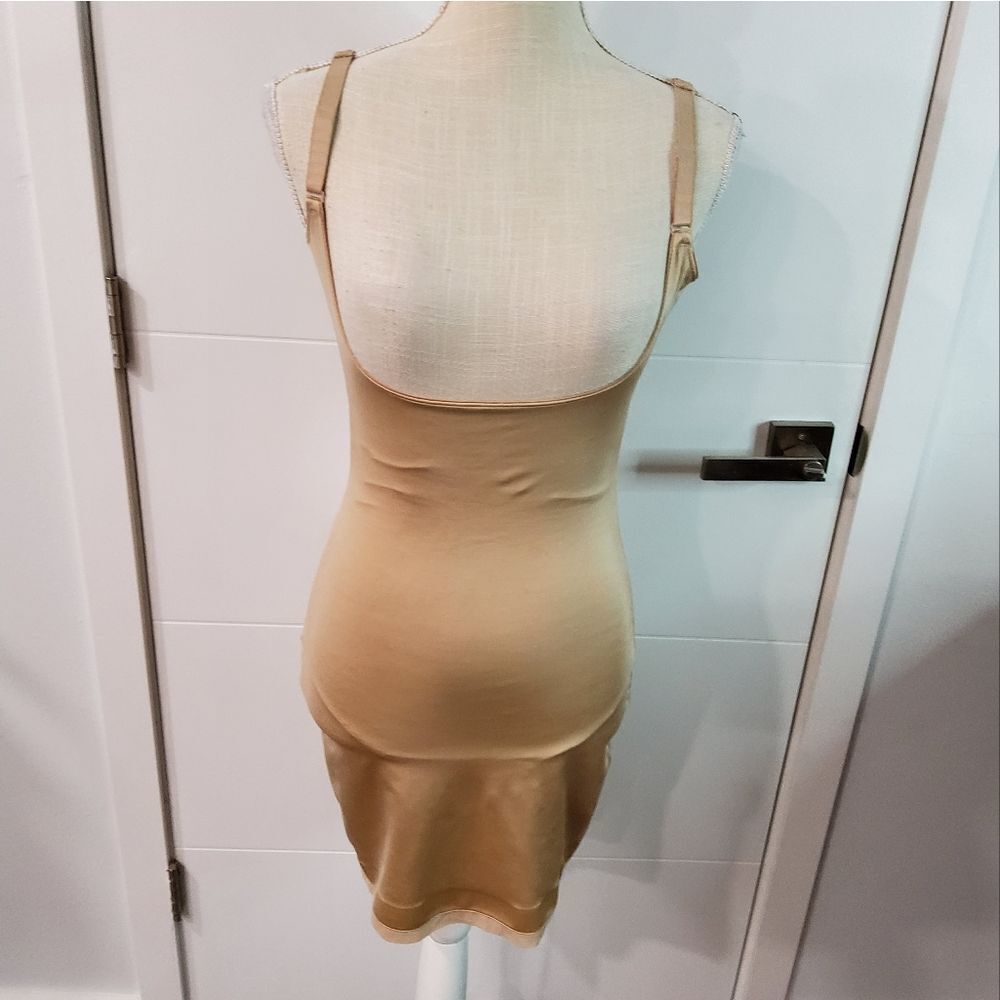 Spanx Slimplicity Slimming Open Bust with Panty Size L